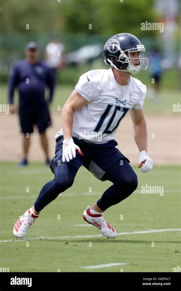 Adam Humphries biografía, edad, altura, esposo, net worth, familia