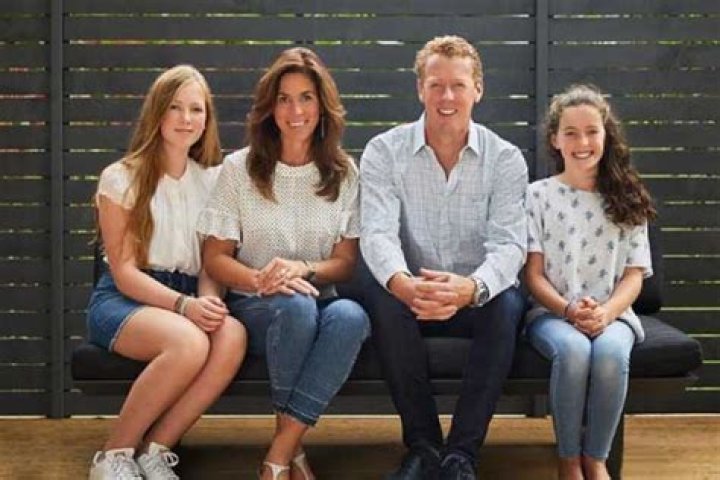 Alexander Younger Biography, Age, Height, Wife, Net Worth, Family