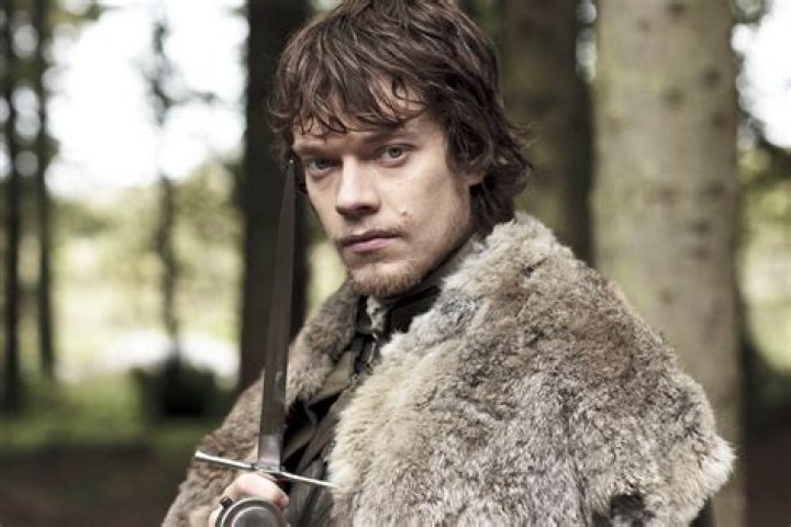 Alfie Allen Biography, Age, Height, Wife, Net Worth, Family