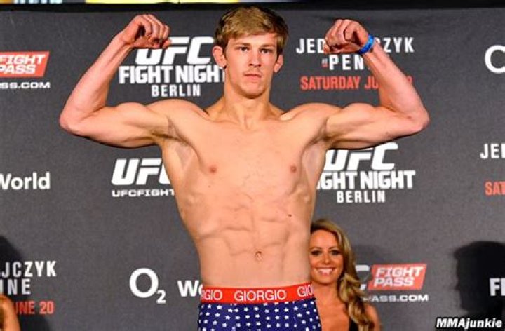 Arnold Allen Biography, Age, Height, Wife, Net Worth, Family