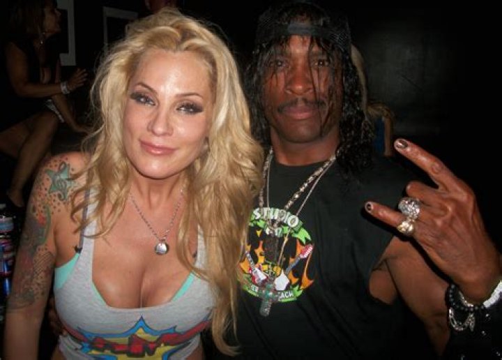 Athena Lee Biography, Age, Height, Husband, Net Worth, Family