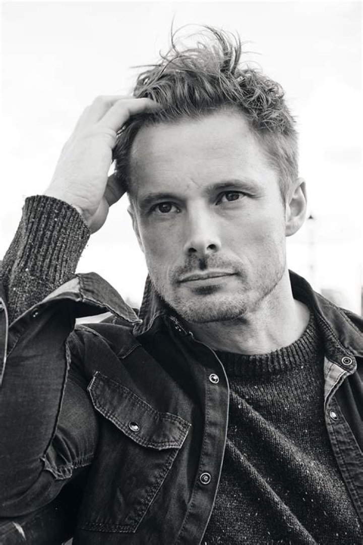 Bradley James Biography, Age, Height, Wife, Net Worth, Family