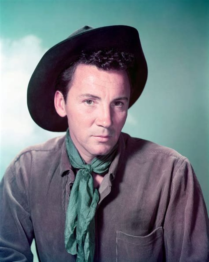 Cameron Mitchell Biography, Age, Height, Wife, Net Worth, Family