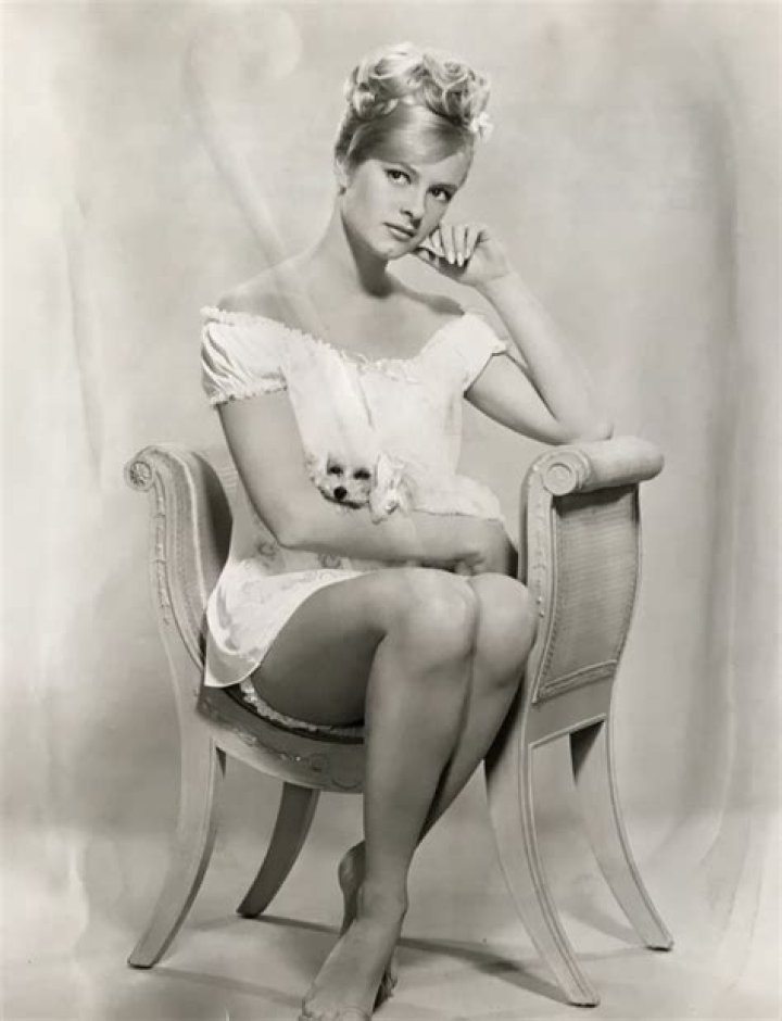 Carole Wells Biography, Age, Height, Husband, Net Worth, Family