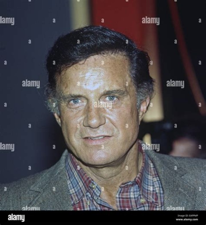 Cliff Robertson Biography, Age, Height, Wife, Net Worth, Family