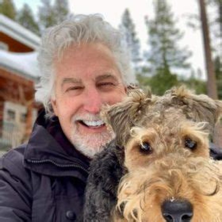 Daniel Finch-Hatton, 17th Earl of Winchilsea Biography, Age, Height, Wife, Net Worth, Family