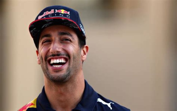 Daniel Ricciardo Biography, Age, Height, Wife, Net Worth, Family