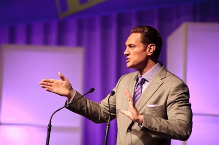 Darren Hardy biografía, edad, altura, esposo, net worth, familia