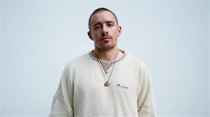 Dermot Kennedy Biography, Age, Height, Wife, Net Worth, Family