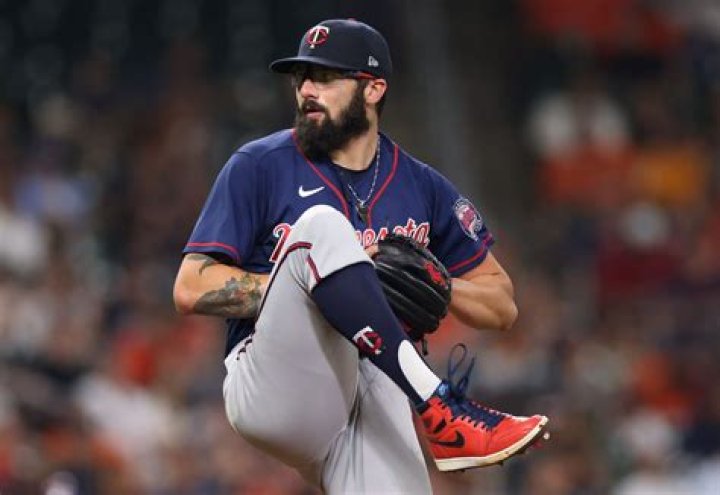 Devin Smeltzer Biography, Age, Height, Wife, Net Worth, Family