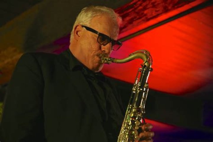 Doug Lawrence Biography, Age, Height, Wife, Net Worth, Family