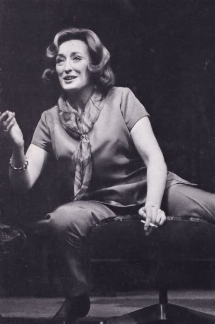 Elizabeth Spriggs Biography, Age, Height, Husband, Net Worth, Family