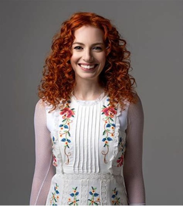 Emma Watkins Biography, Age, Height, Husband, Net Worth, Family