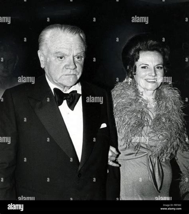 Frances Cagney Biography, Age, Height, Husband, Net Worth, Family
