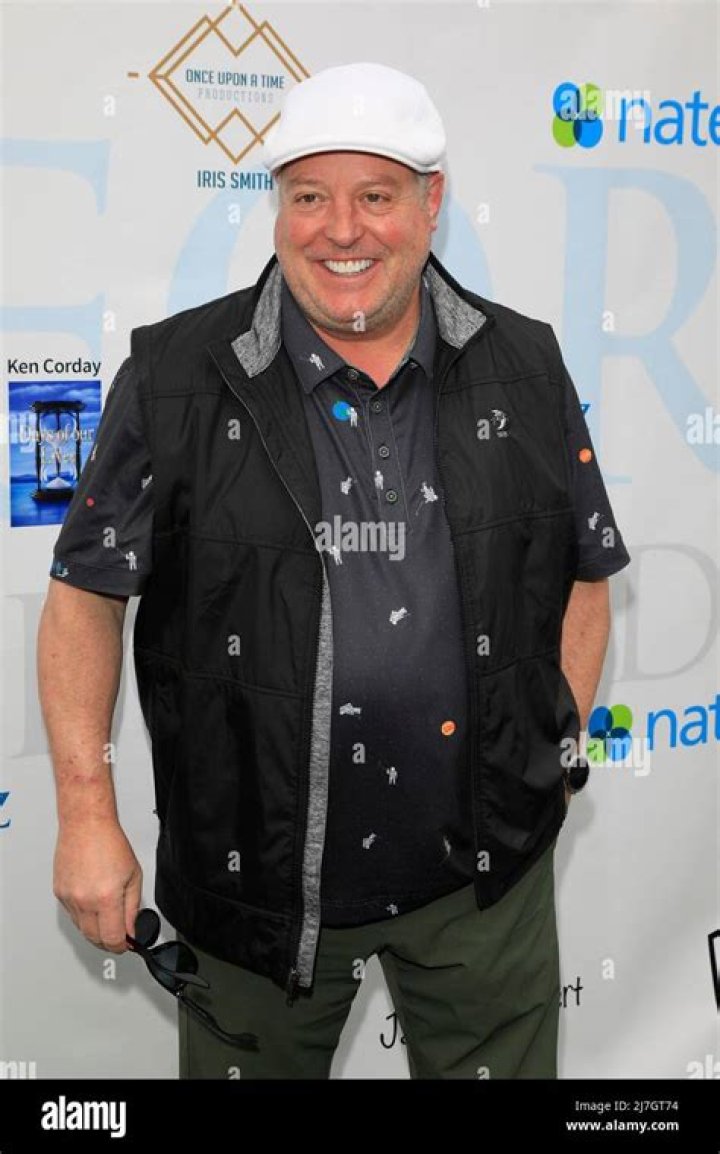 Gary Valentine Biography, Age, Height, Wife, Net Worth, Family