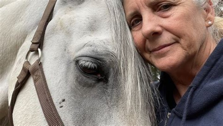 Joan Embery Biography, Age, Height, Husband, Net Worth, Family