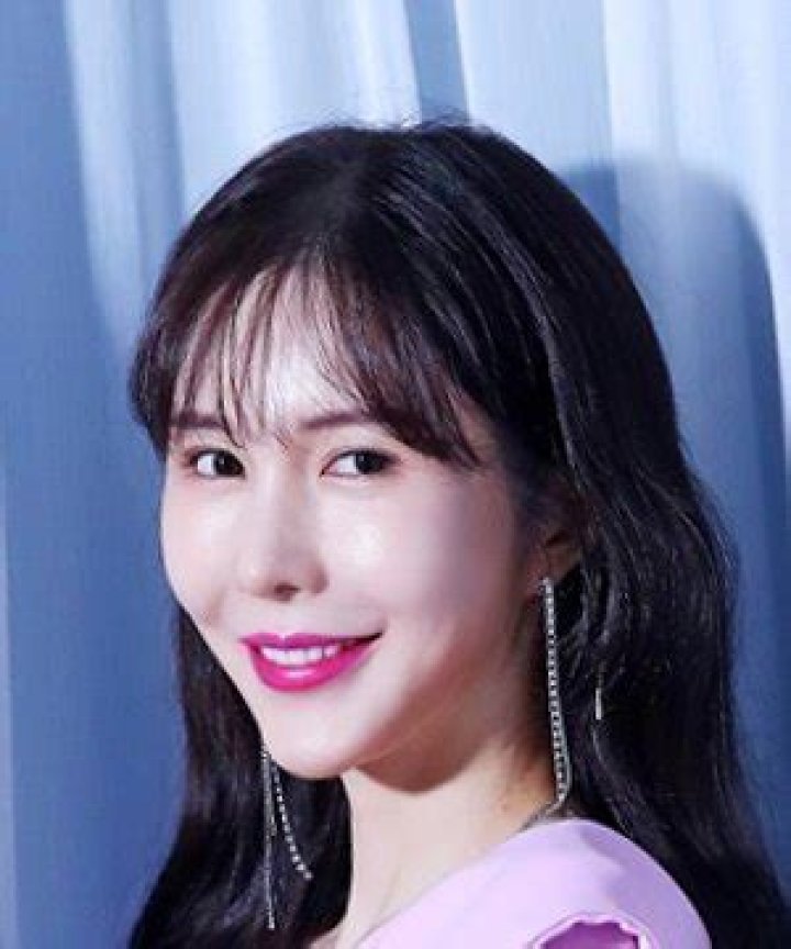 Joo-ah Shin Biography, Age, Height, Husband, Net Worth, Family