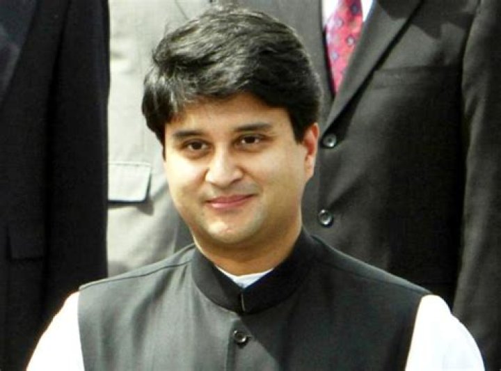 Jyotiraditya Scindia Biography, Age, Height, Wife, Net Worth, Family