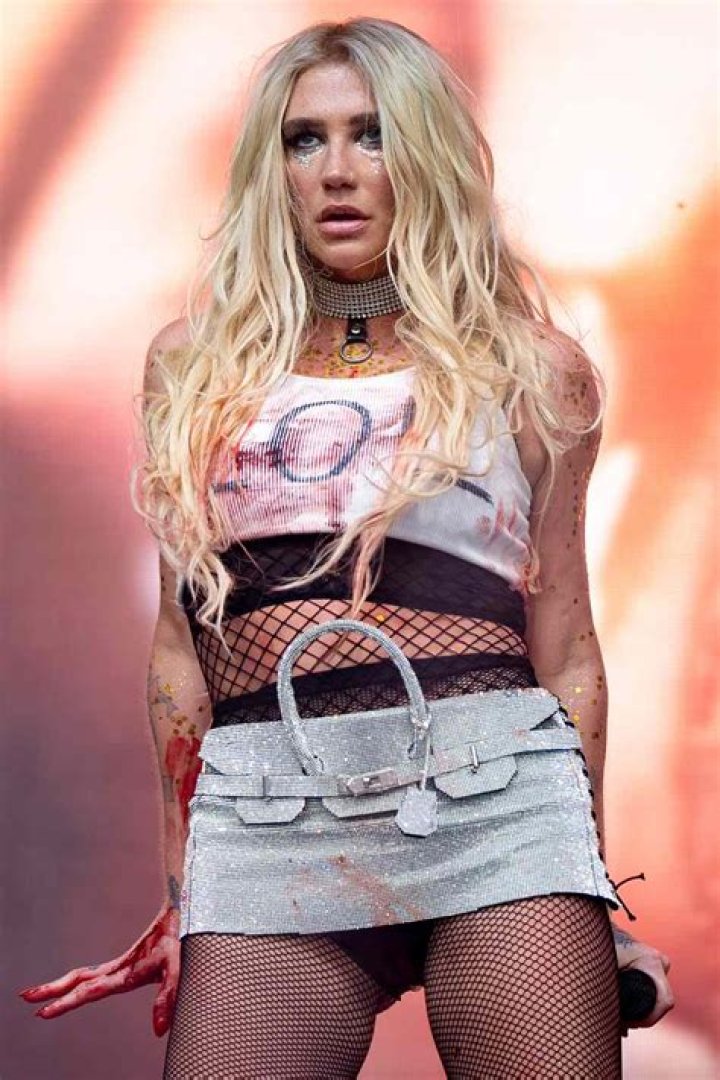 Kesha Biography, Age, Height, Husband, Net Worth, Family