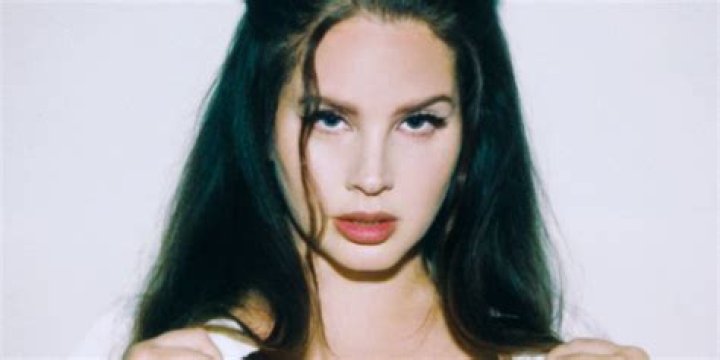 Lana Del Rey Biography, Age, Height, Husband, Net Worth, Family