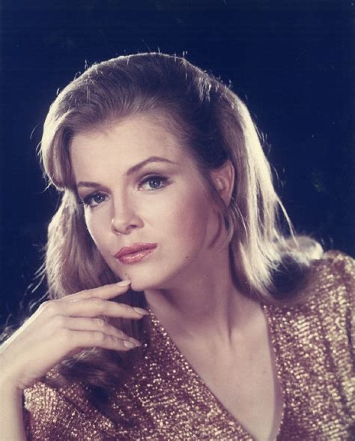 Laraine Stephens Biography, Age, Height, Husband, Net Worth, Family