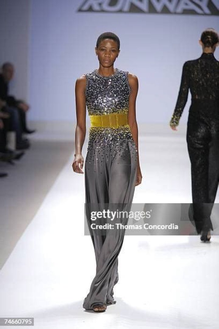 Laura Bennett Biography, Age, Height, Husband, Net Worth, Family