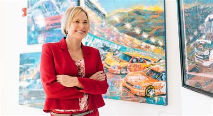 Lesa Kennedy Biography, Age, Height, Husband, Net Worth, Family