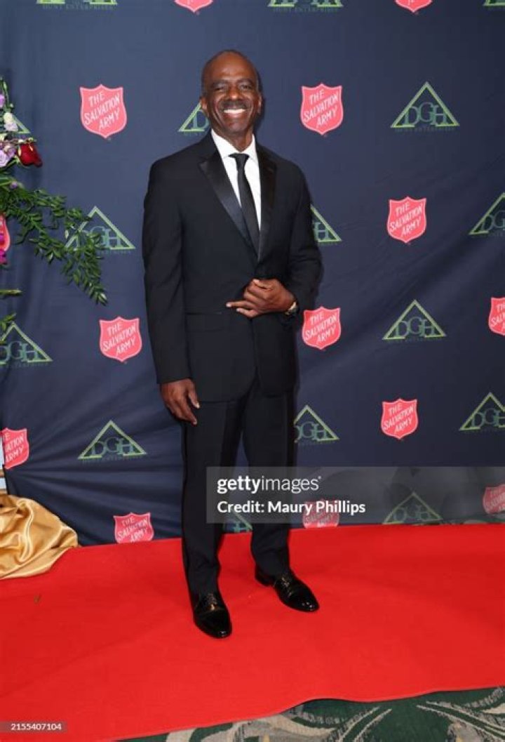 Lewis Dix Jr. Biography, Age, Height, Wife, Net Worth, Family