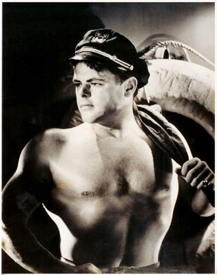 Malcolm Mealey Biography, Age, Height, Wife, Net Worth, Family