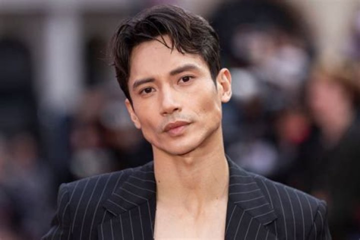 Manny Jacinto biografía, edad, altura, esposo, net worth, familia