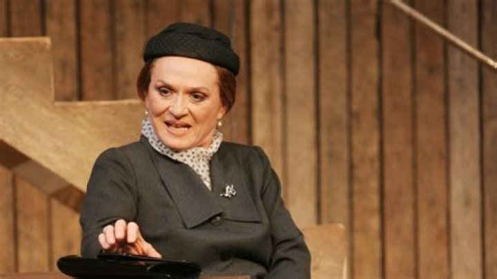 Martha Vourtsi Biography, Age, Height, Husband, Net Worth, Family