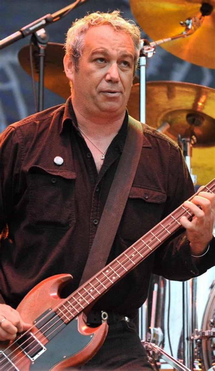 Mike Watt Biography, Age, Height, Wife, Net Worth, Family