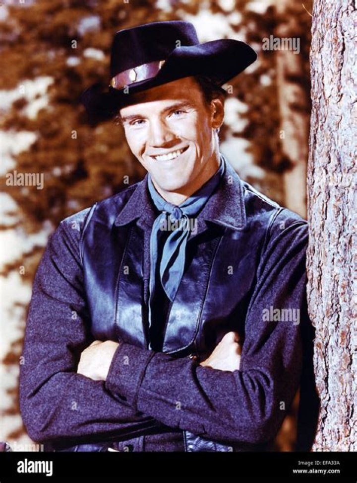 Mitch Vogel Biography, Age, Height, Wife, Net Worth, Family