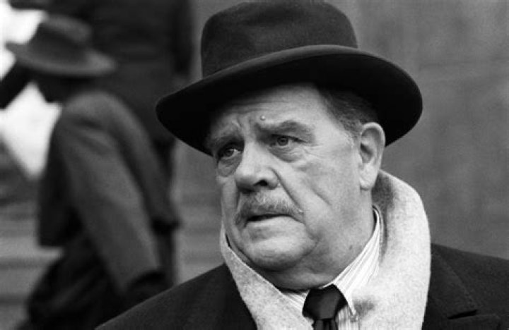 Pat Hingle Biography, Age, Height, Wife, Net Worth, Family