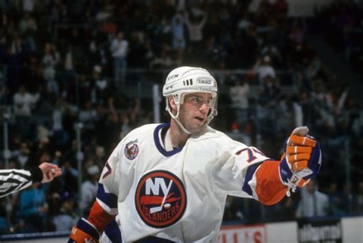 Pierre Turgeon Biography, Age, Height, Wife, Net Worth, Family