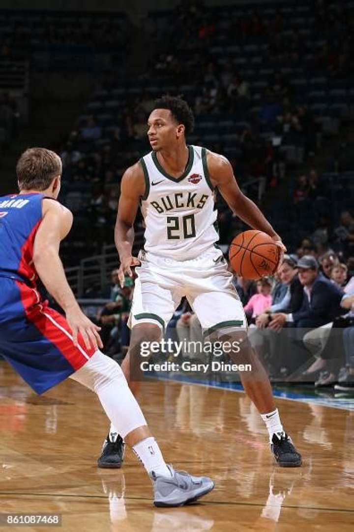 Rashad Vaughn Biography, Age, Height, Wife, Net Worth, Family
