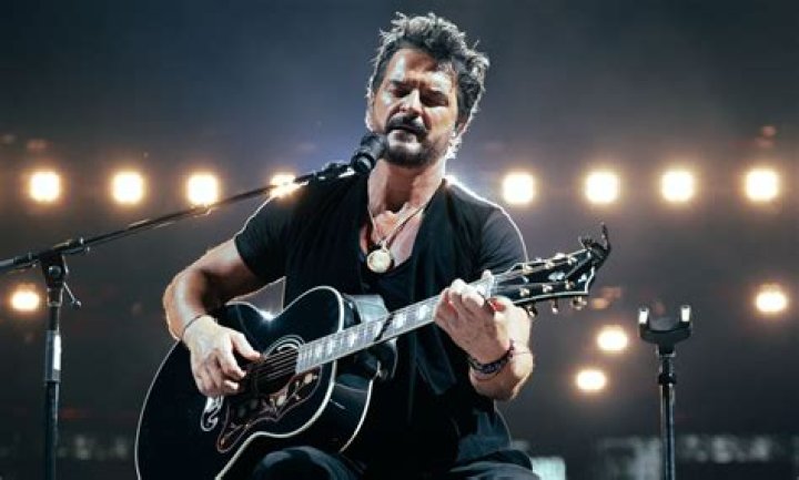 Ricardo Arjona biografía, edad, altura, esposo, net worth, familia