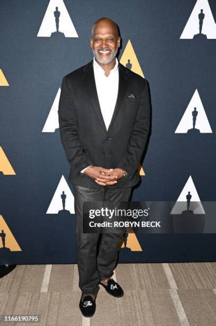 Rob Edwards Biography, Age, Height, Wife, Net Worth, Family