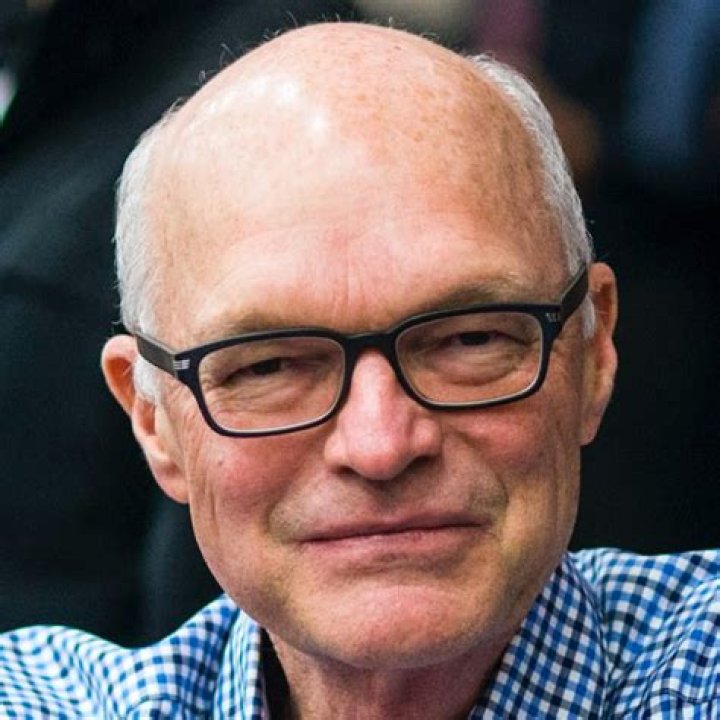 Roger Sippl Biography, Age, Height, Wife, Net Worth, Family