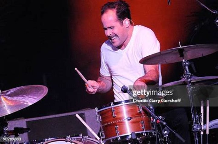 Ronnie Vannucci Jr. Biography, Age, Height, Wife, Net Worth, Family