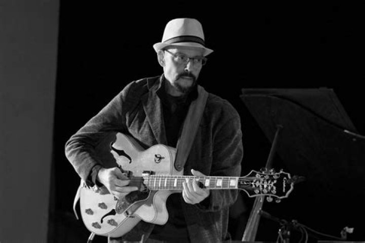 Rory Stuart Biography, Age, Height, Wife, Net Worth, Family