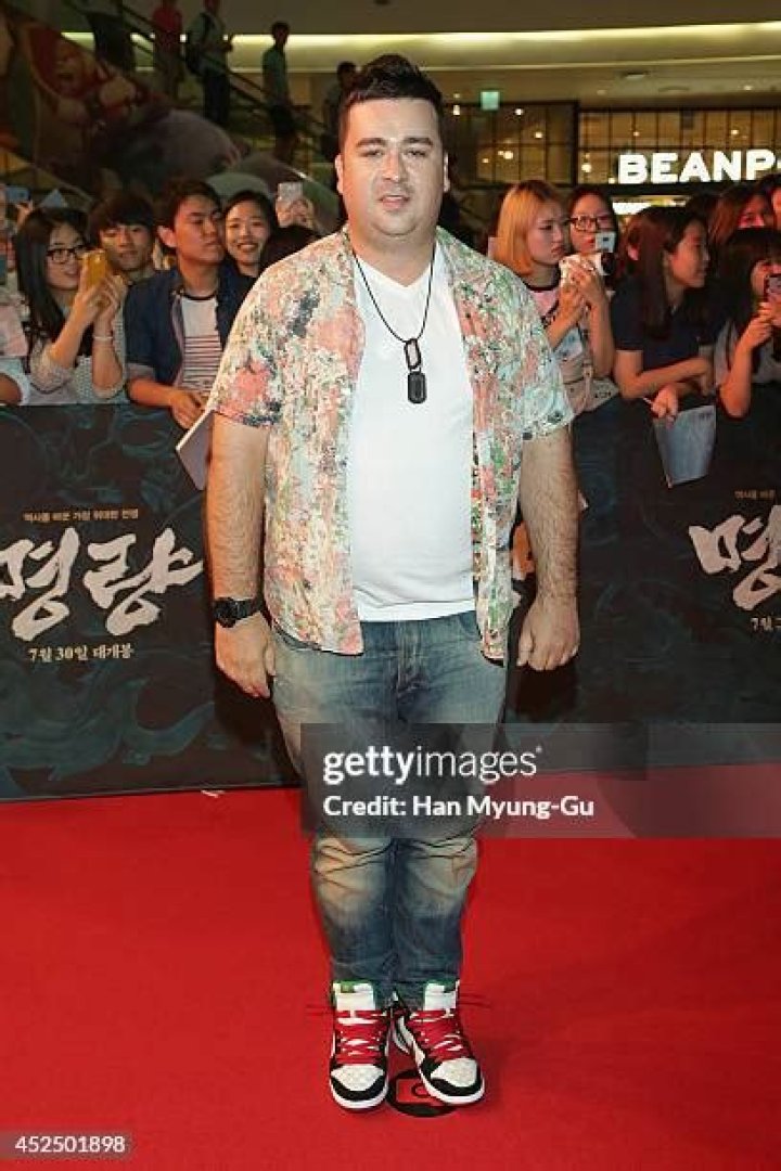 Sam Hammington Biography, Age, Height, Wife, Net Worth, Family