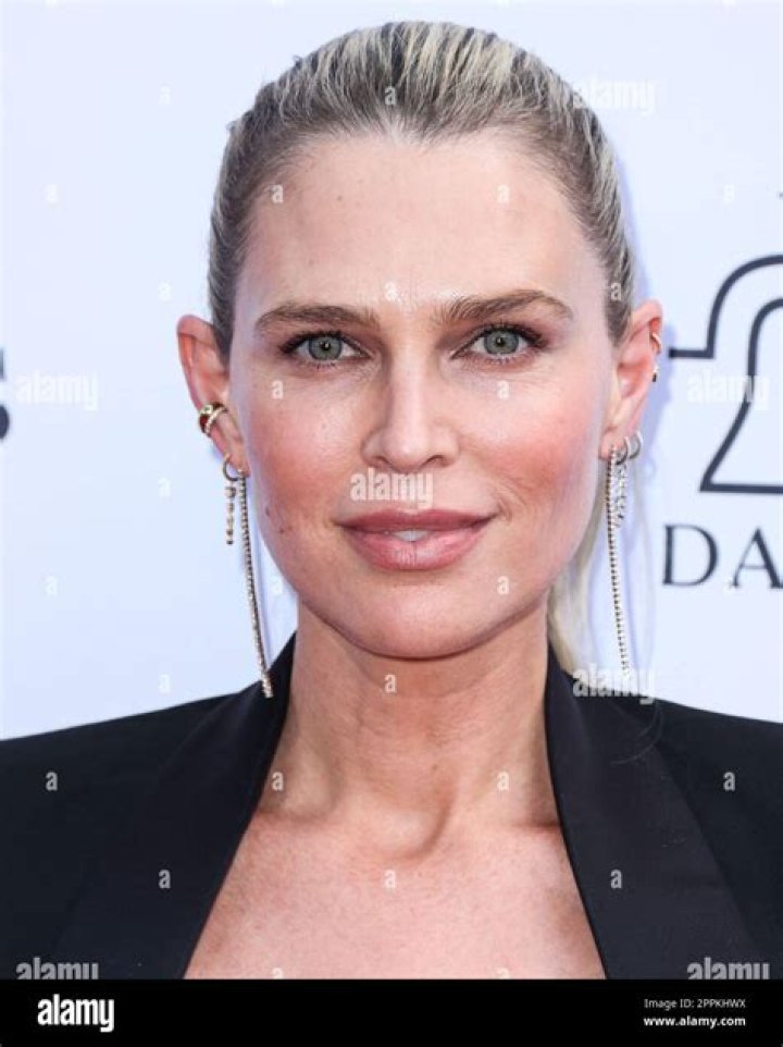 Sara Foster Biography, Age, Height, Husband, Net Worth, Family