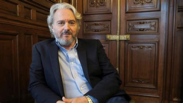 Sergio Cabrera biografía, edad, altura, esposo, net worth, familia