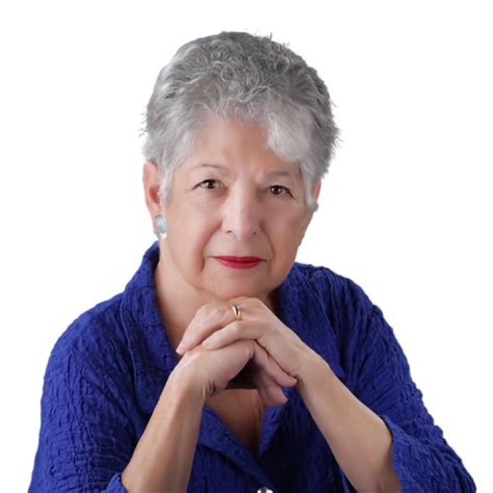 Sheila Kennedy Biography, Age, Height, Husband, Net Worth, Family