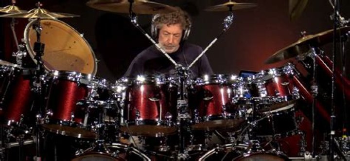 Simon Phillips Biography, Age, Height, Wife, Net Worth, Family