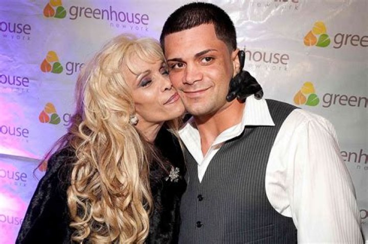 Victoria Gotti biografía, edad, altura, esposa, net worth, familia