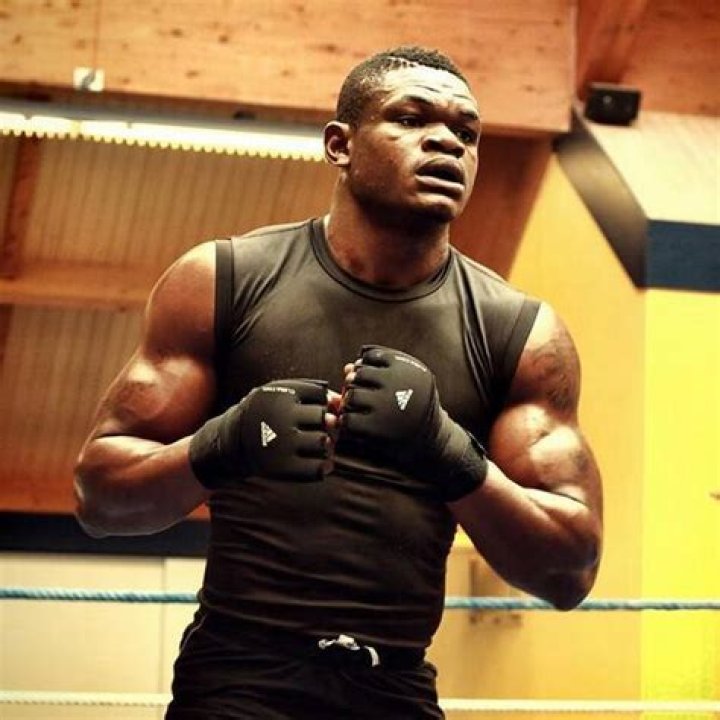 Youri Kalenga Biography, Age, Height, Wife, Net Worth, Family